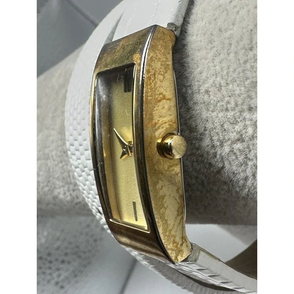 BCBGeneration Ladies Wrap Watch New Battery 17MM White‎ Leather Band S94